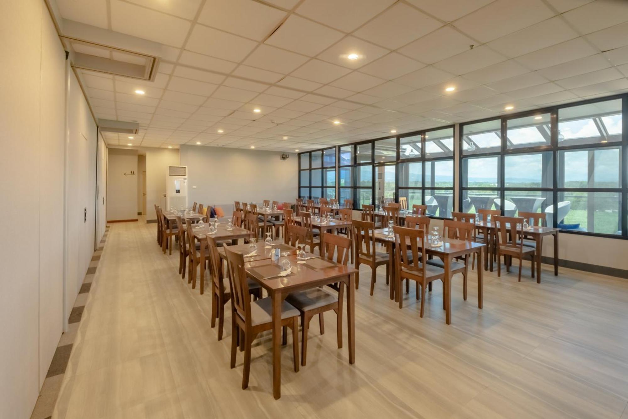 Kekehyu Business Hotel Valencia  Buitenkant foto